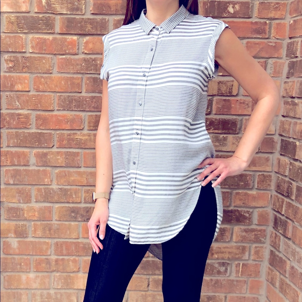 Calvin Klein Jeans Gray & White Striped Sleeveless Button Tunic MEDIUM